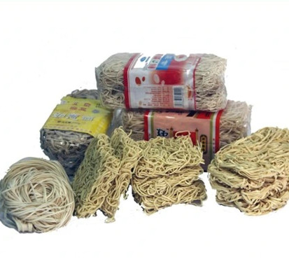 Macarronetes de ovo imediatos do estilo 400g chinês com os Ramen do volume da farinha de trigo que cozinham rapidamente