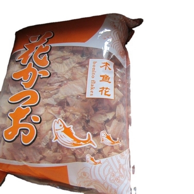 O marisco que tempera peixes secados do bonito lasca-se 500g para a sopa japonesa