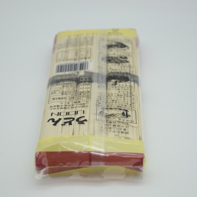os macarronetes secos de Soba do Udon do estilo 400g japonês dão forma circularmente à cor branca
